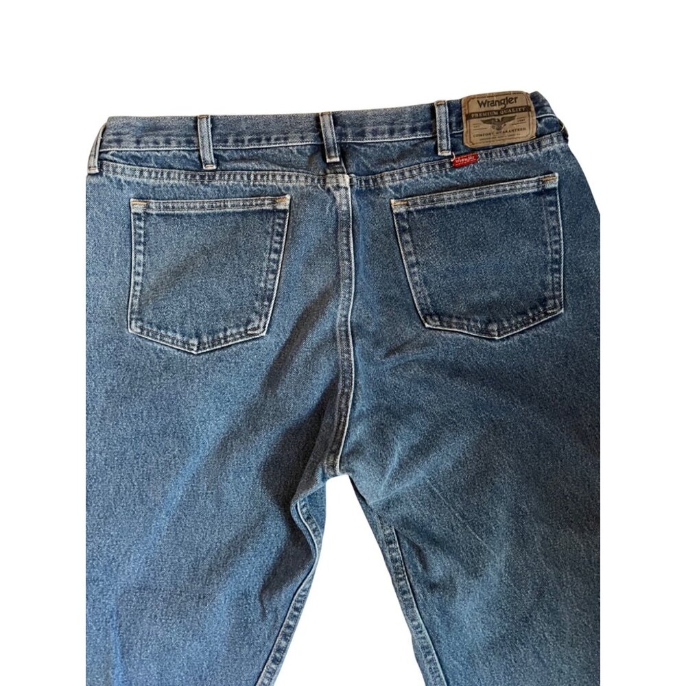 Wrangler Blue Denim Jeans Men's Size 40x32 Classic Fit 100% Cotton - Picture 6 of 7